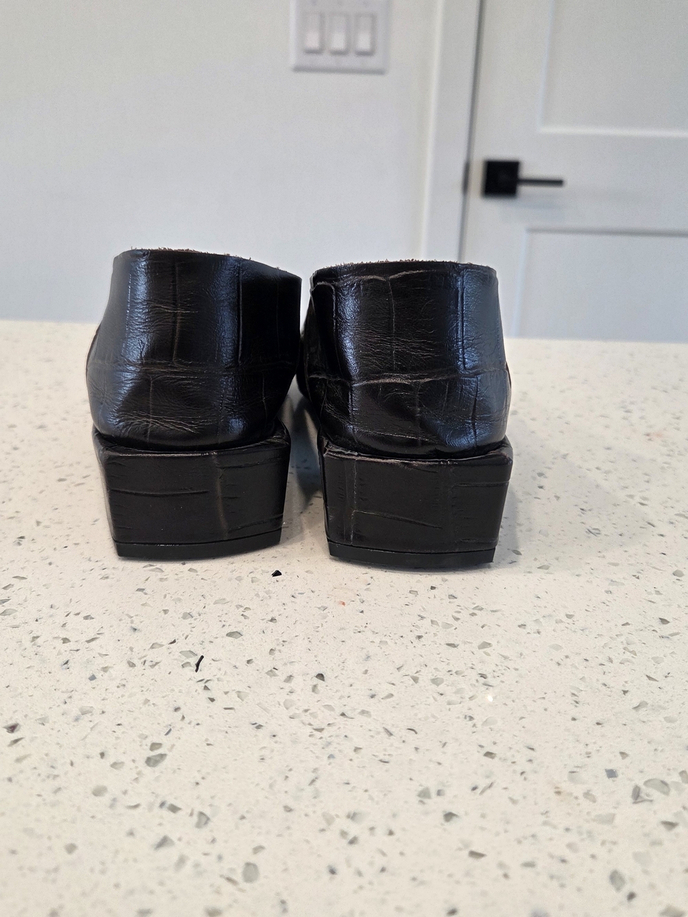 Black Croc-Embossed Pointed Toe Leather Flats - Picture 4 of 13